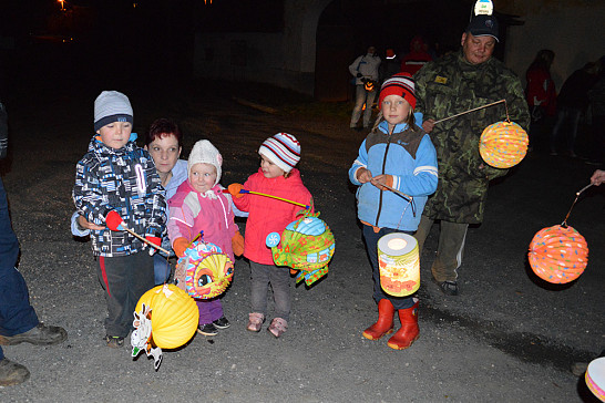 Lampionový průvod v Myslívě 2014