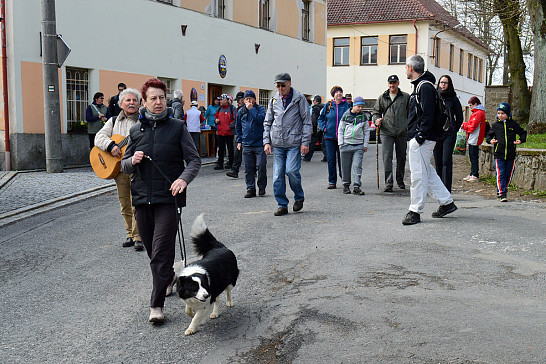 V Myslívě se turisté vydali na Stehlíkův pochod 8. 4. 2017