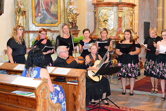 Pouťové  dny  v Myslívě  zahájil  koncert  slavných  umělců