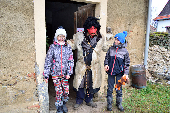 Do   Nebe  nebo   do  pekla,  aneb  čerti  na  faře 7.12.2019