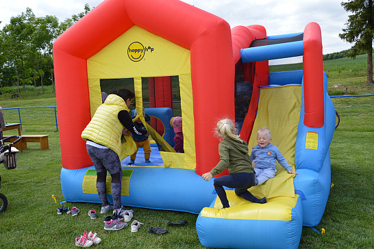 Nejlepší   byl nafukovací  hrad - 30.5.2020